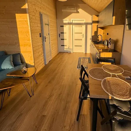 ロッジ Przy Brzegu Chlapowo