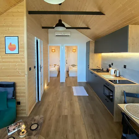 Przy Brzegu Chlapowo ロッジ *